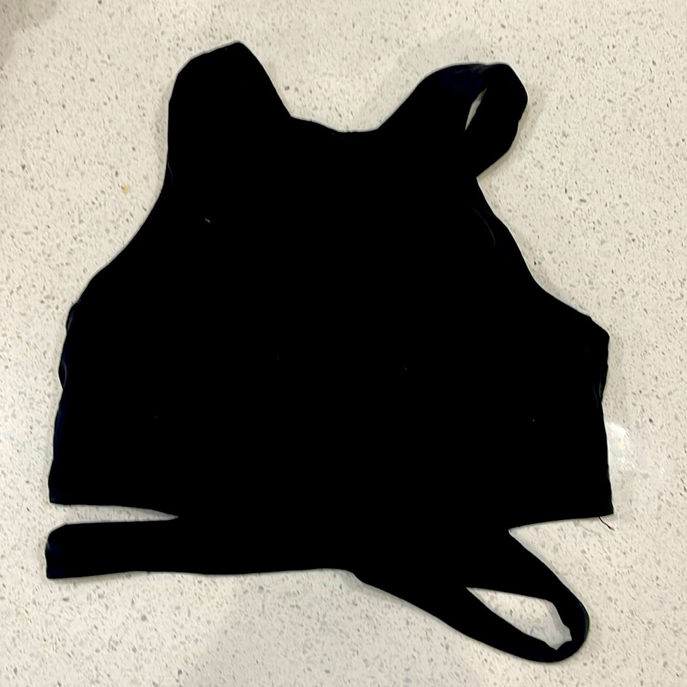 Black sport tank top